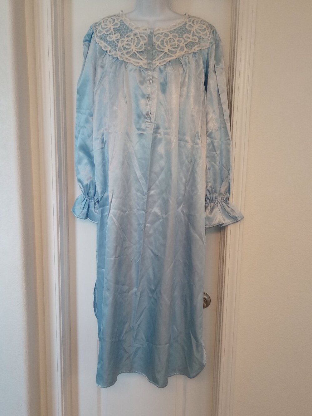 Allison Rhea Blue And White Lace Vintage Nightgown NWT